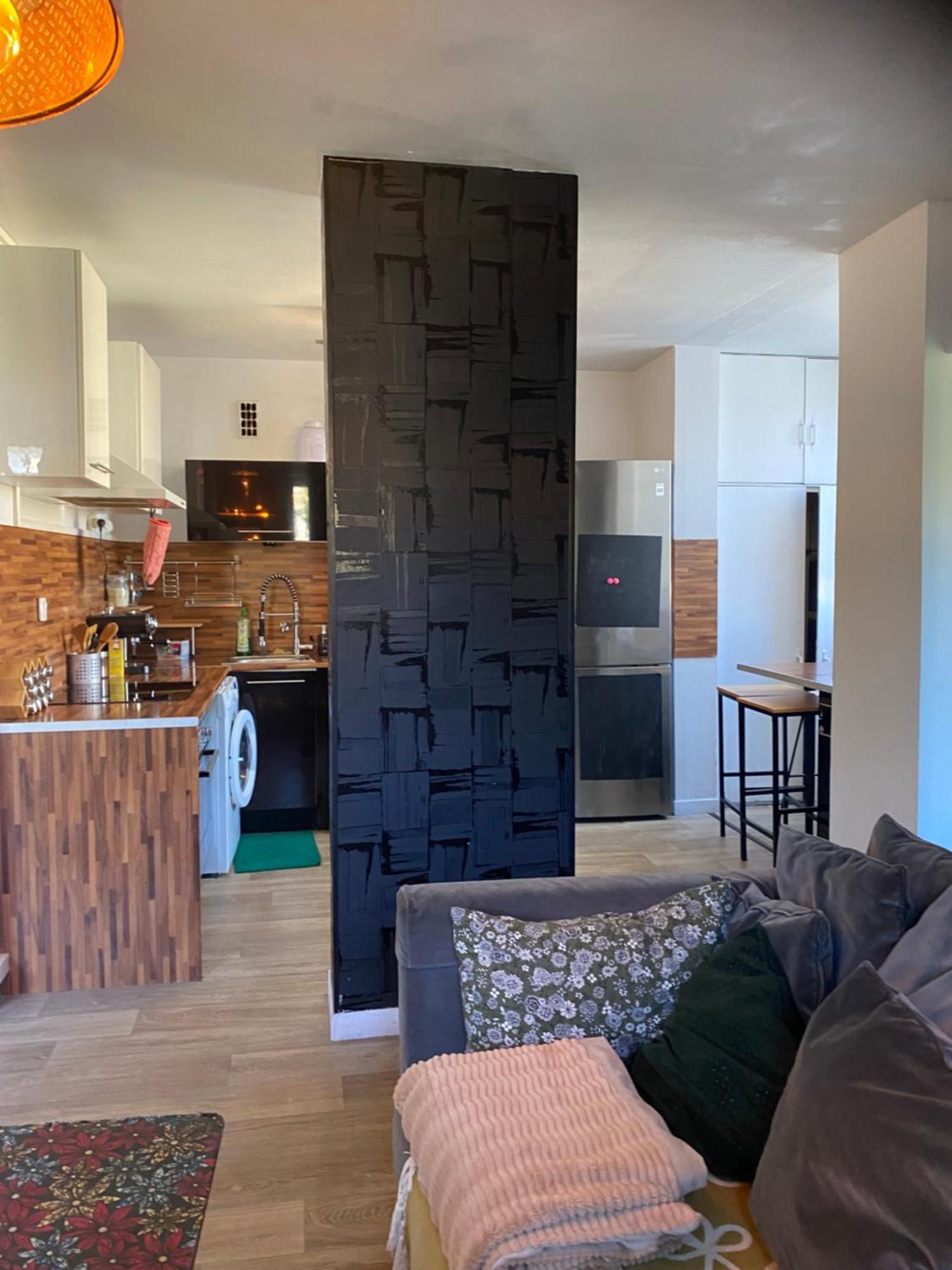Bel Appartement Spacieux ,Convivial De 3 Chambres Avec Parking Prive Secure Caen Luaran gambar