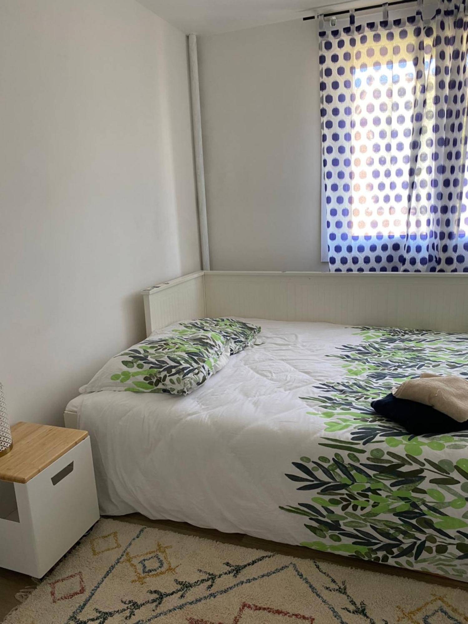 Bel Appartement Spacieux ,Convivial De 3 Chambres Avec Parking Prive Secure Caen Luaran gambar