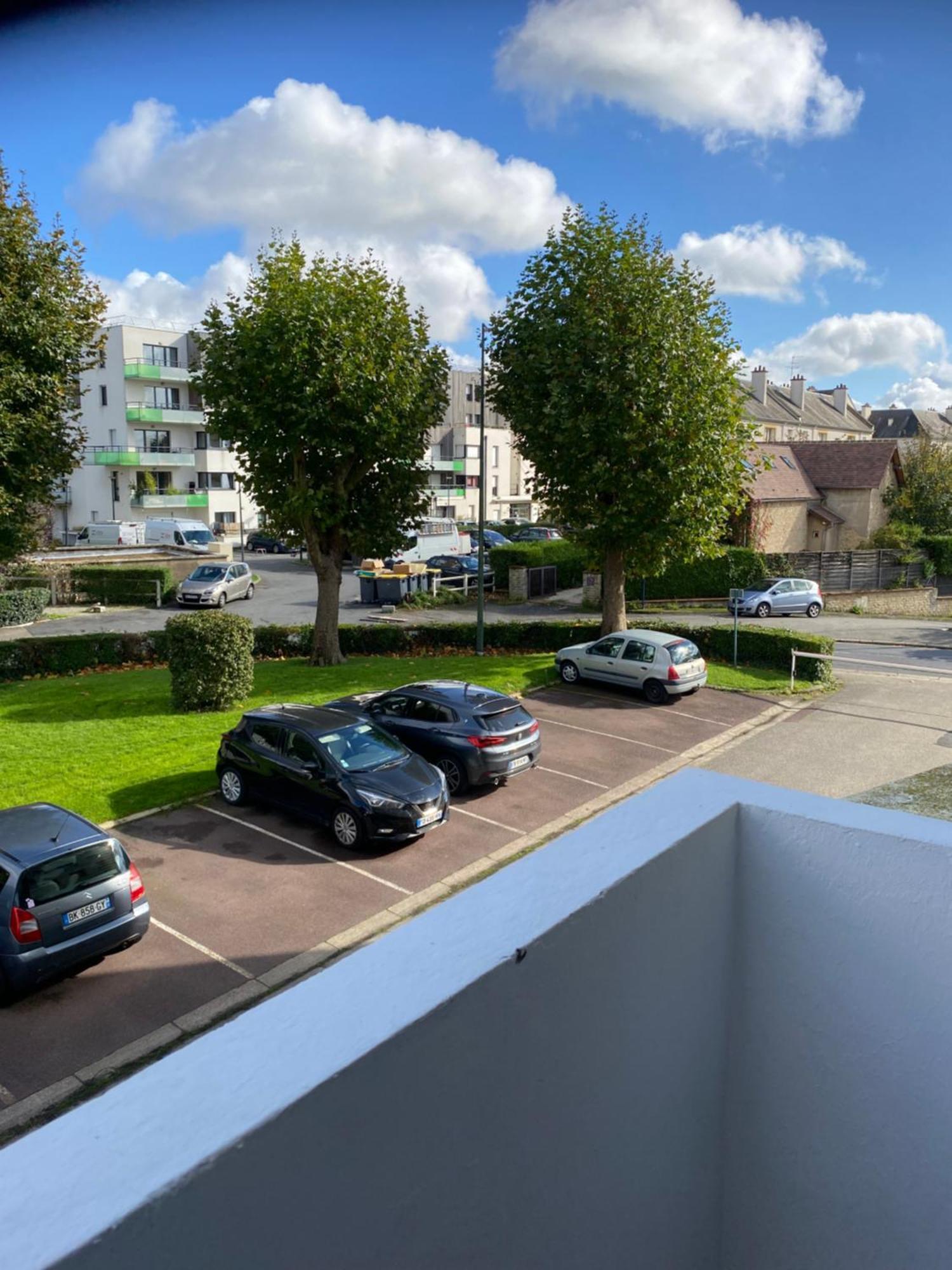 Bel Appartement Spacieux ,Convivial De 3 Chambres Avec Parking Prive Secure Caen Luaran gambar