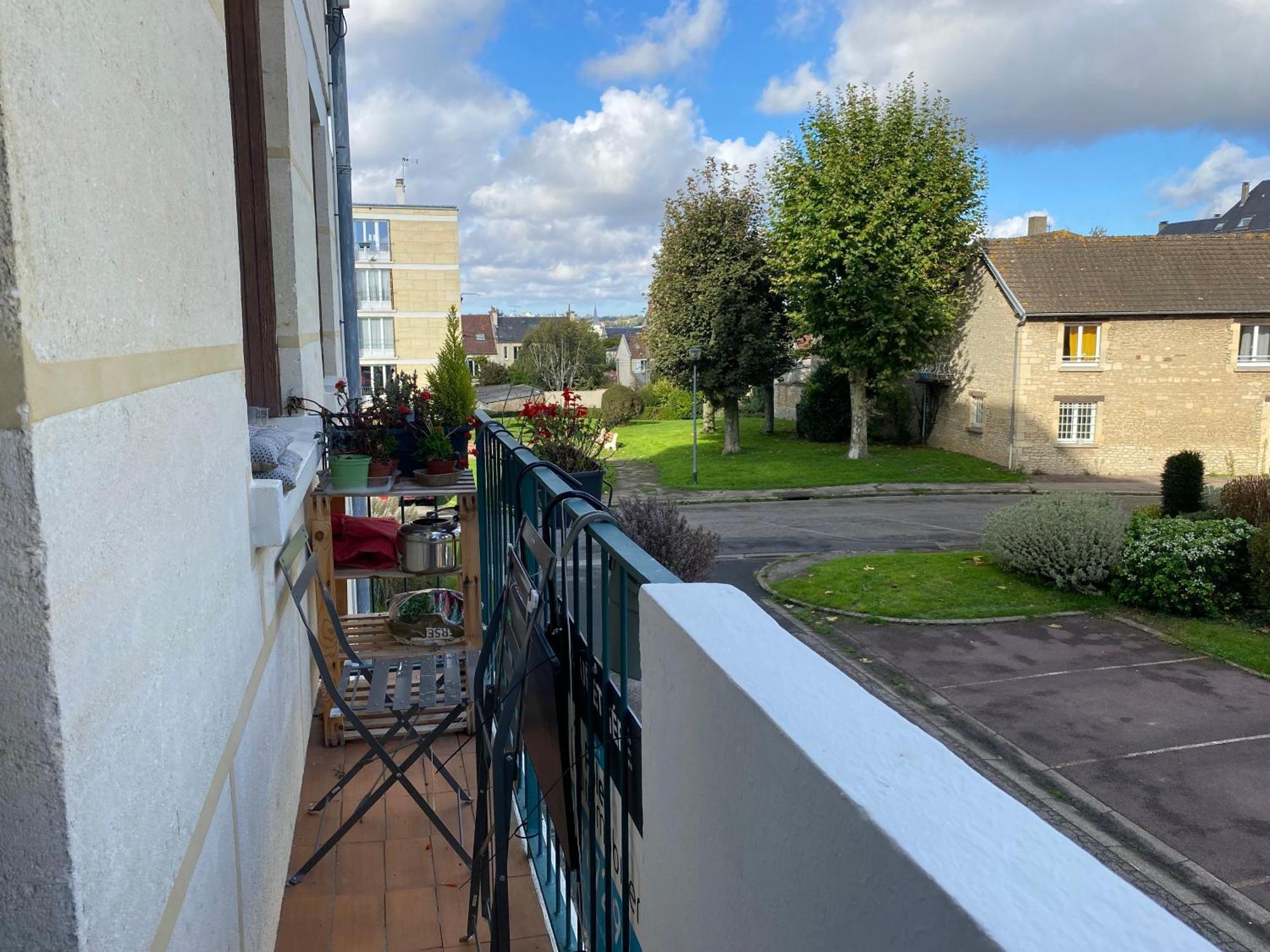 Bel Appartement Spacieux ,Convivial De 3 Chambres Avec Parking Prive Secure Caen Luaran gambar