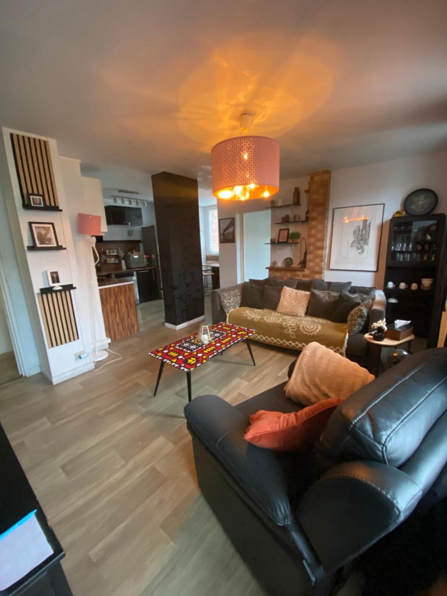 Bel Appartement Spacieux ,Convivial De 3 Chambres Avec Parking Prive Secure Caen Luaran gambar